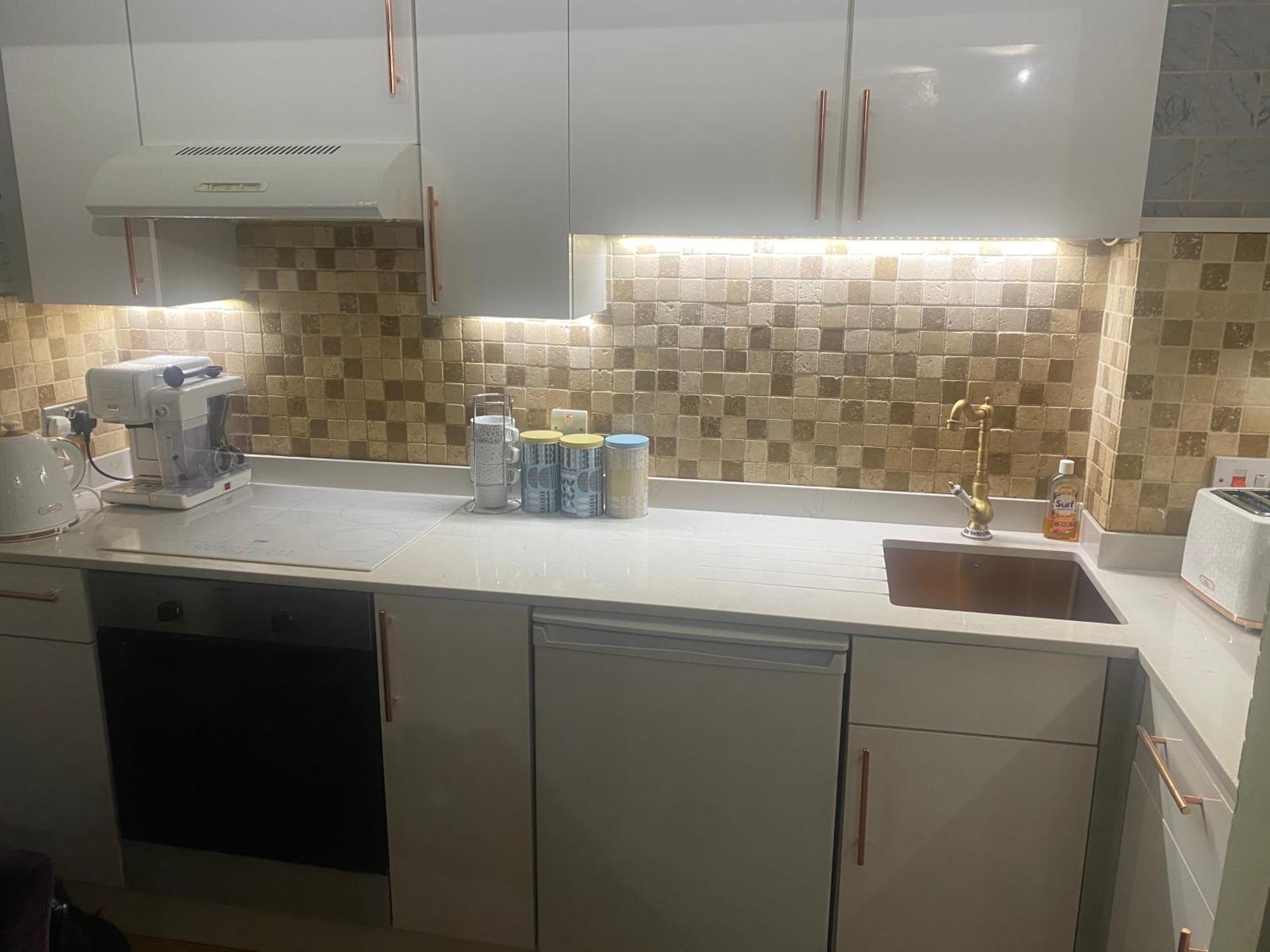 Quiet Lower Floor 2 Bed City Apartment With Private Patio Garden Bath Bagian luar foto